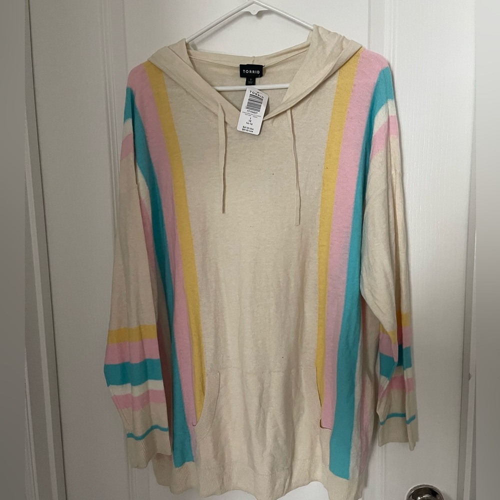 Torrid new hooded sweater size 1 aka size 16-18 women’s